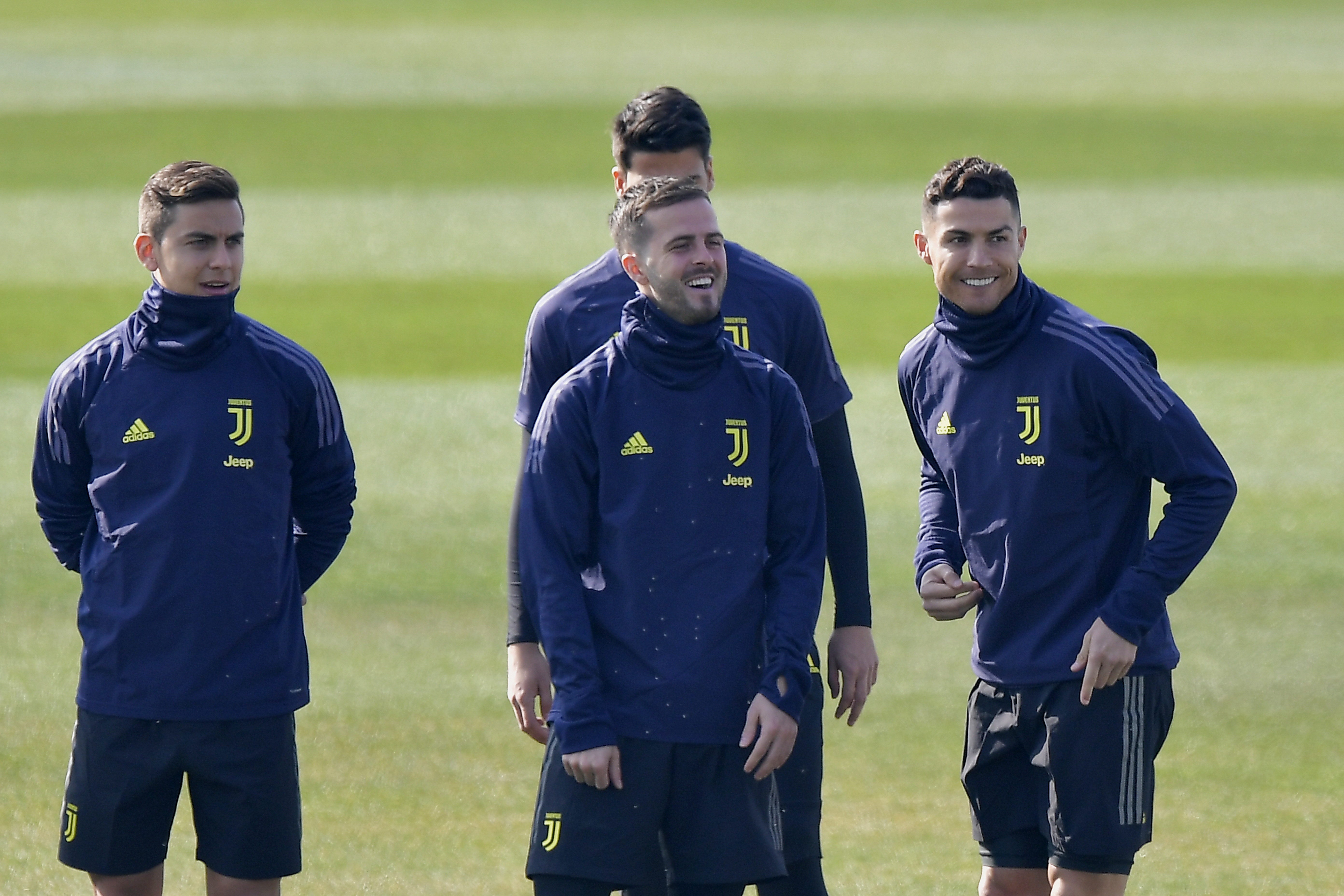 曾效力罗马尤文巴萨！官方：35岁皮亚尼奇退役，结束18年职业生涯